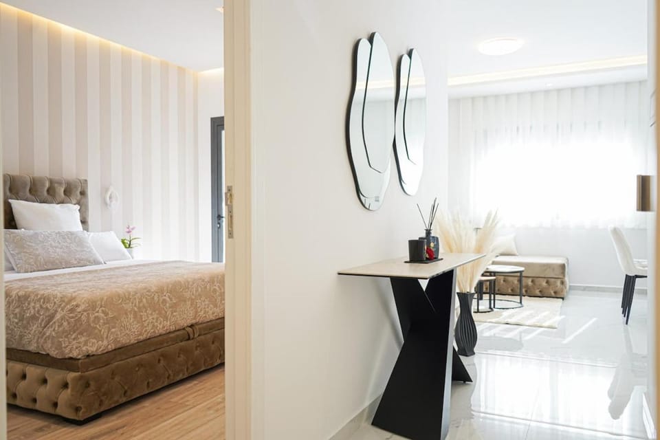 Living room, Photo of the whole room, Bedroom