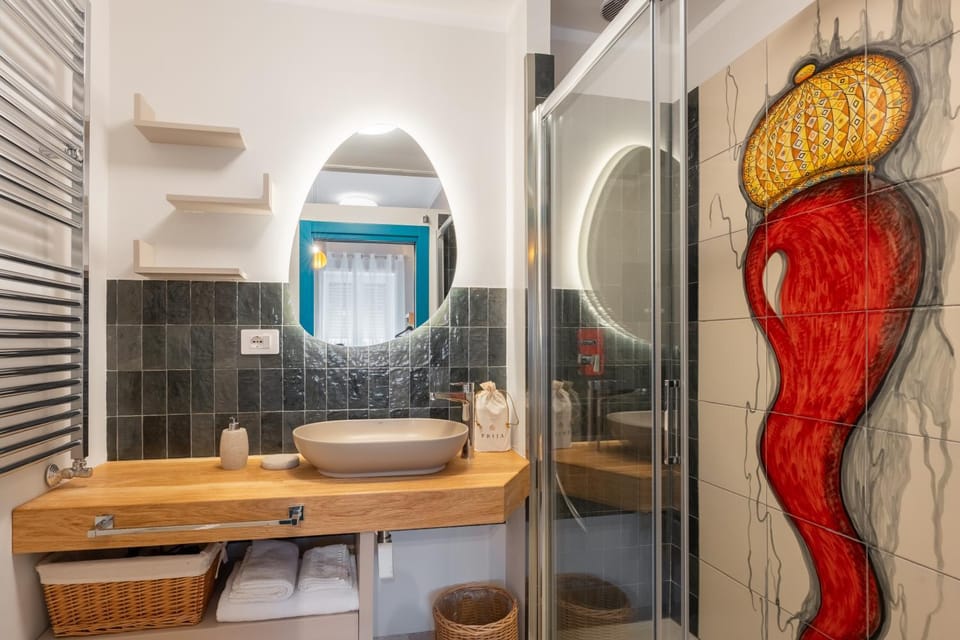 Shower, Bathroom, Decorative detail, towels
