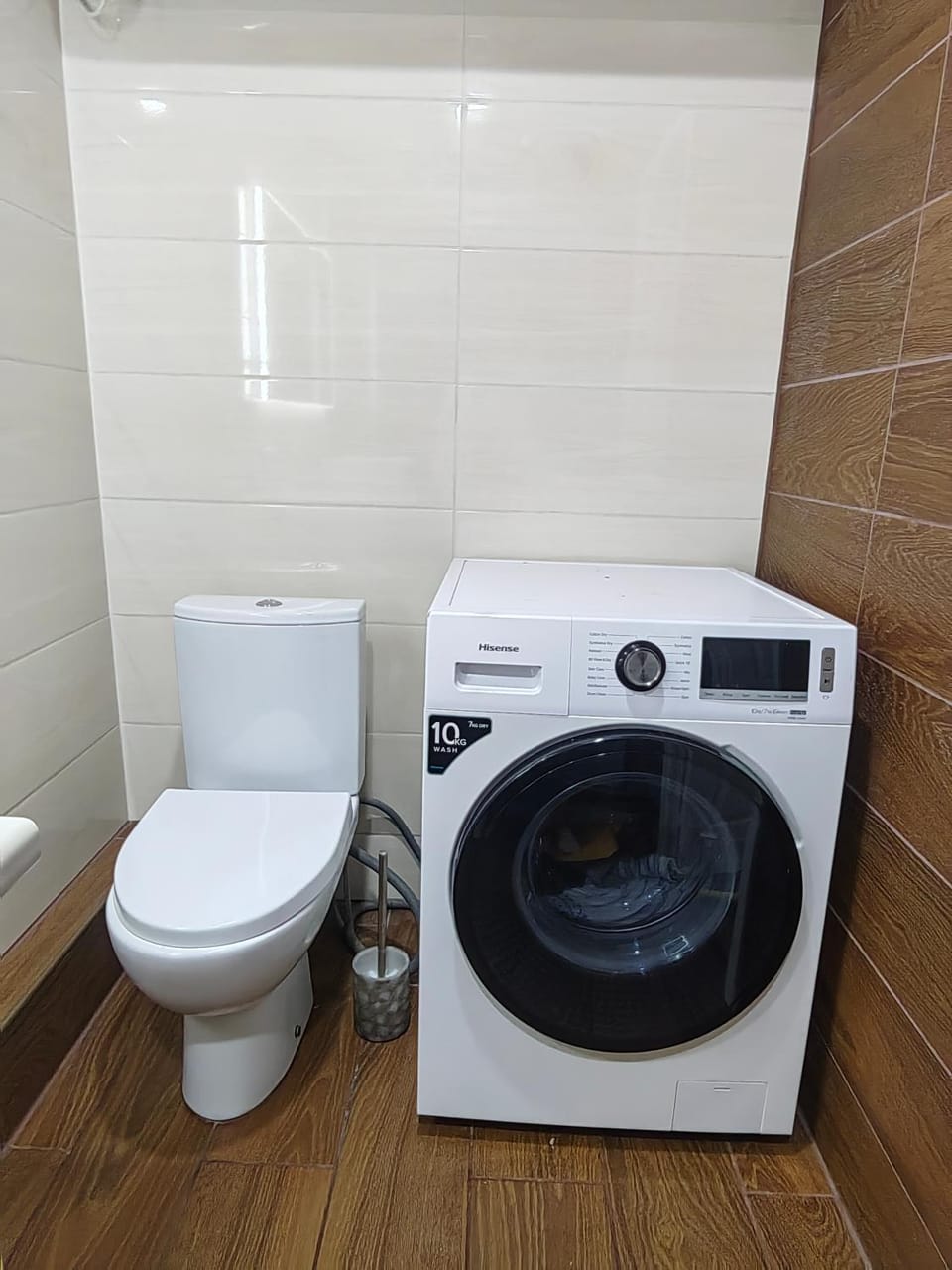 Toilet, Bathroom, washing machine