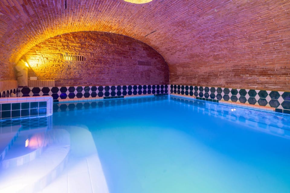 Pool view, Swimming pool
