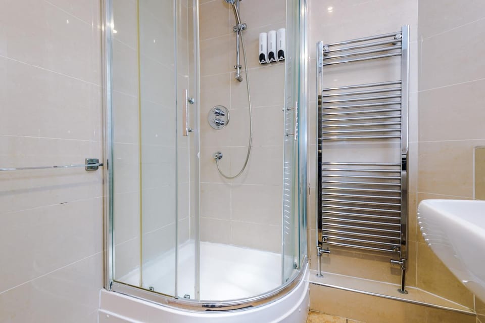 Shower, Photo of the whole room