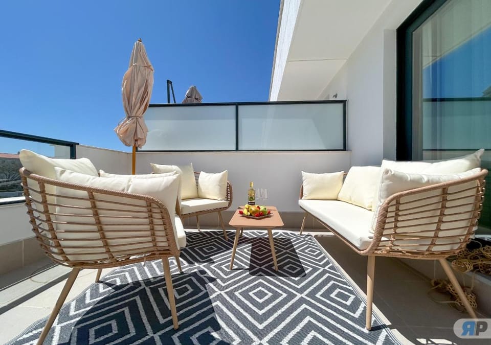 View (from property/room), Living room, Seating area