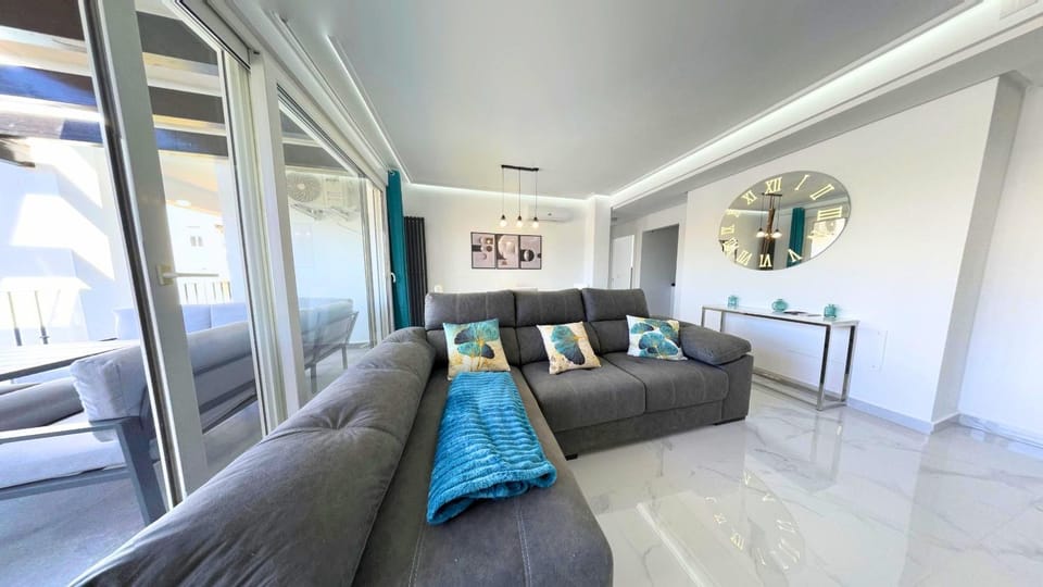 Communal lounge/ TV room, Living room