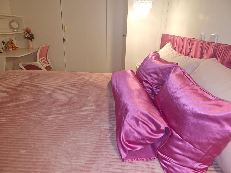Quarto de casal ensolarado Apartment in Porto Alegre