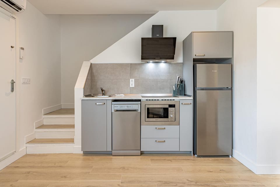 Kitchen or kitchenette
