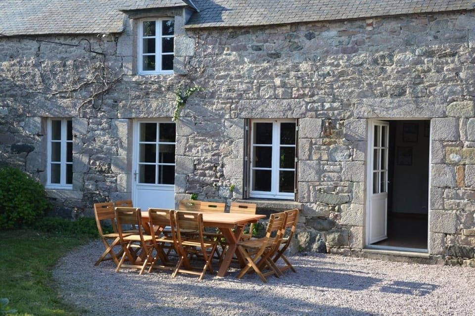 Belle longère charmante, 6 à 8 personnes House in Brittany