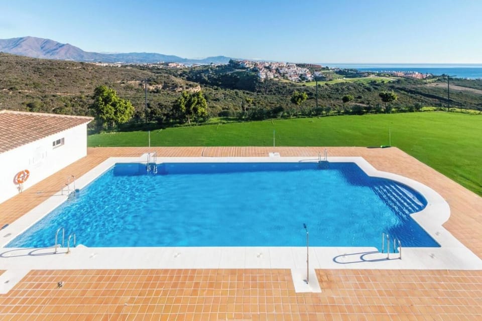 Bright and quiet apartment with a pool Apartment in Costa del Sol