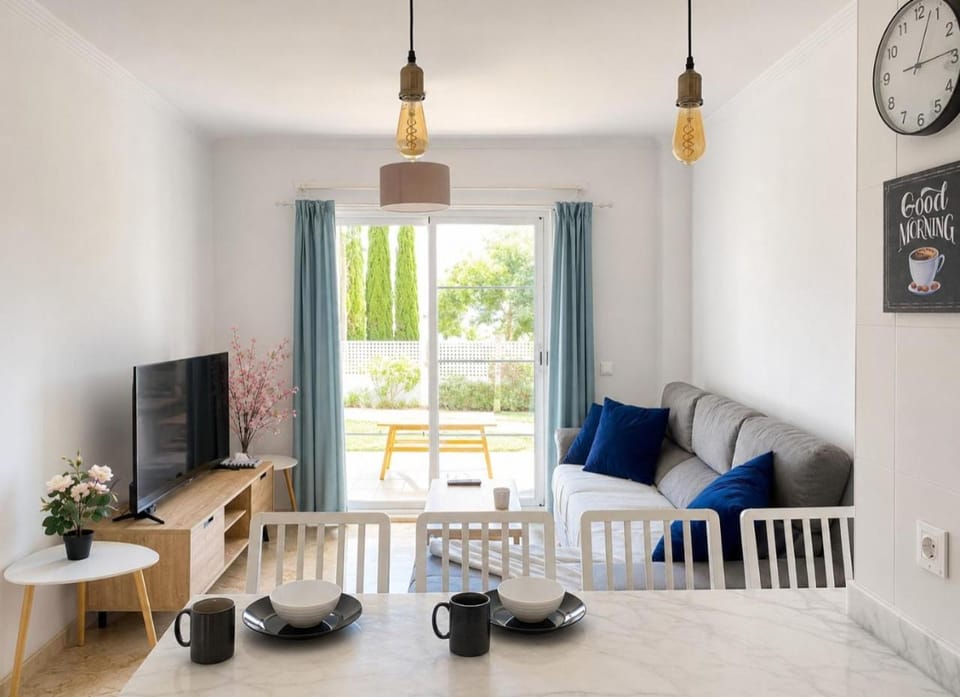 Bright and quiet apartment with a pool Apartment in Costa del Sol