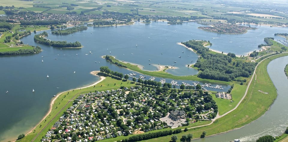 Bird's eye view, Lake view