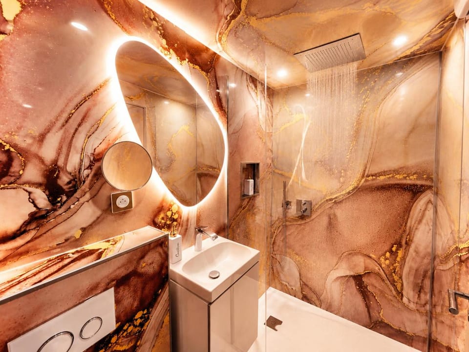 Shower, Bathroom