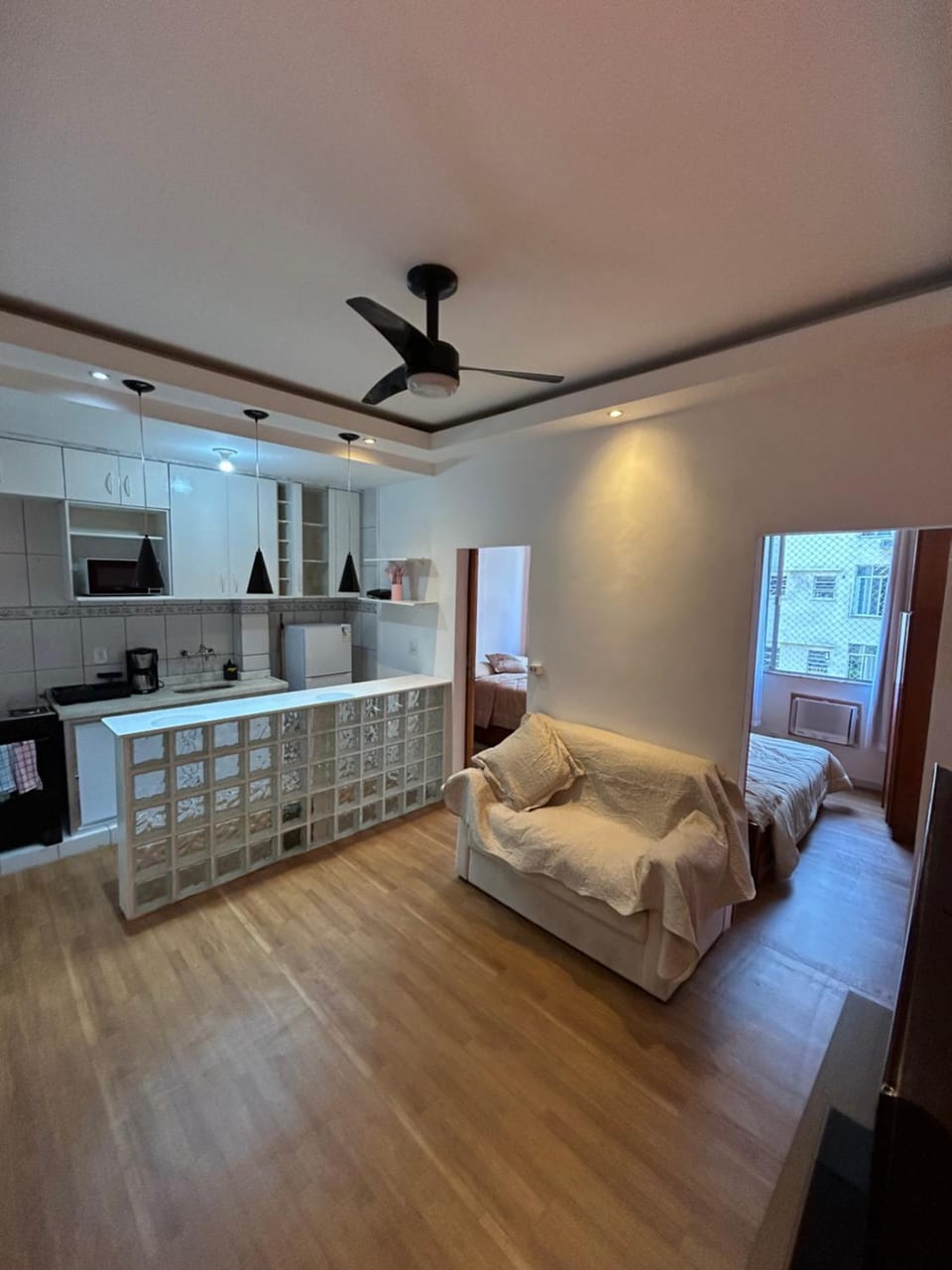 Kitchen or kitchenette, Living room, Bedroom, stove