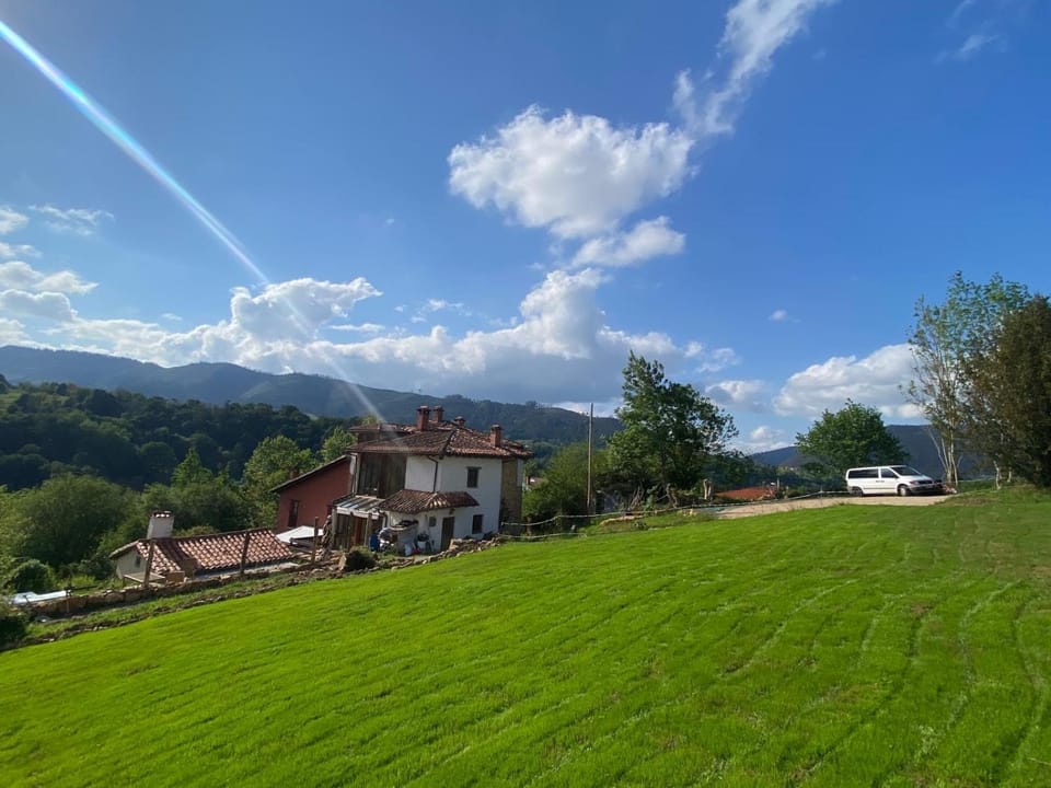 Casa Aldea l'Ayalga Country House in Asturias