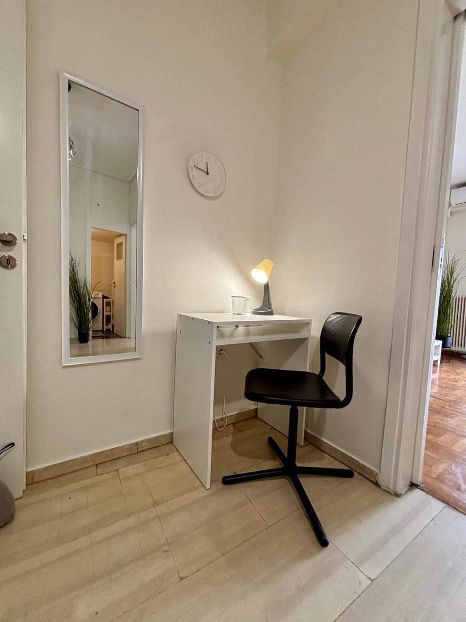 At Polyla Everything close,nothing loud Apartment in Athens
