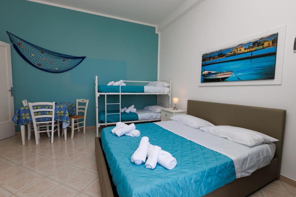Bed, Photo of the whole room, Bedroom, bunk bed