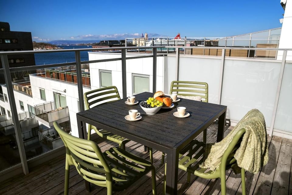 View (from property/room), Balcony/Terrace, Balcony/Terrace, Seating area