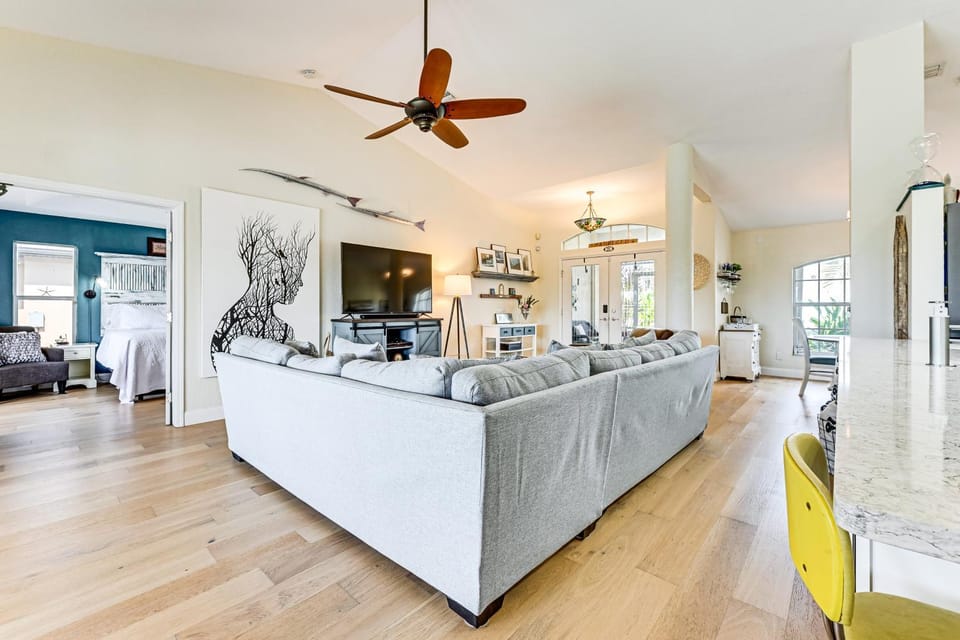 Heated Pool w/ Canal Views: Port Charlotte Home House in South Gulf Cove
