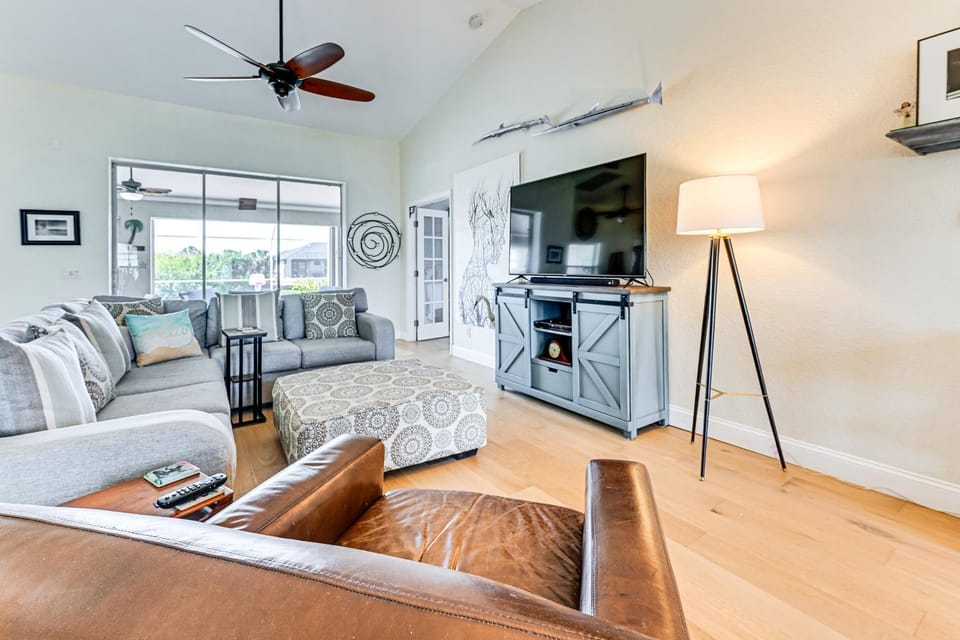 Heated Pool w/ Canal Views: Port Charlotte Home House in South Gulf Cove