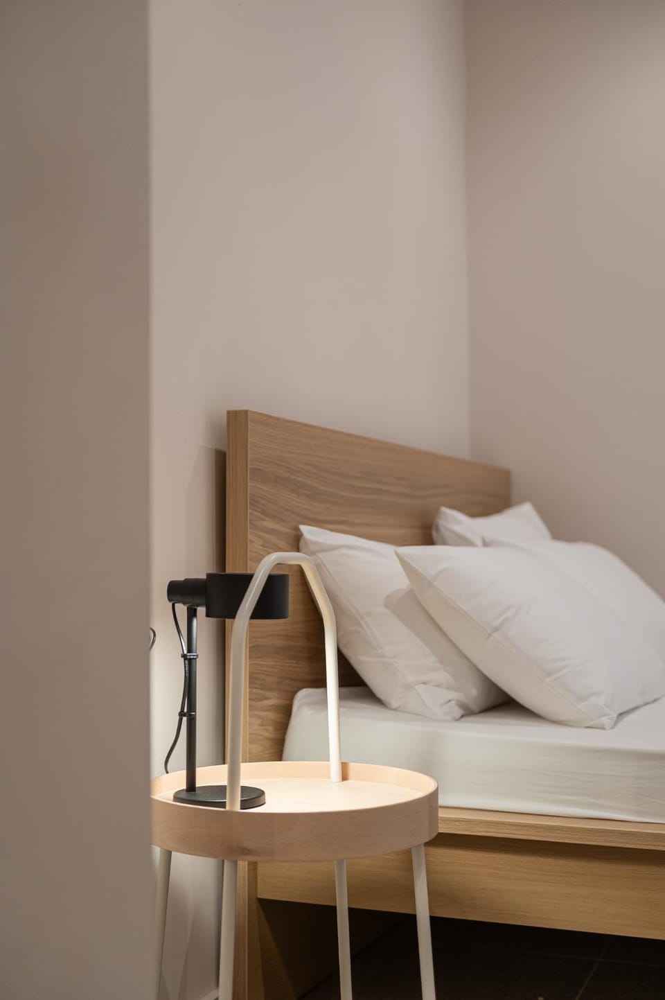 Bed, Photo of the whole room, Decorative detail, Bedroom