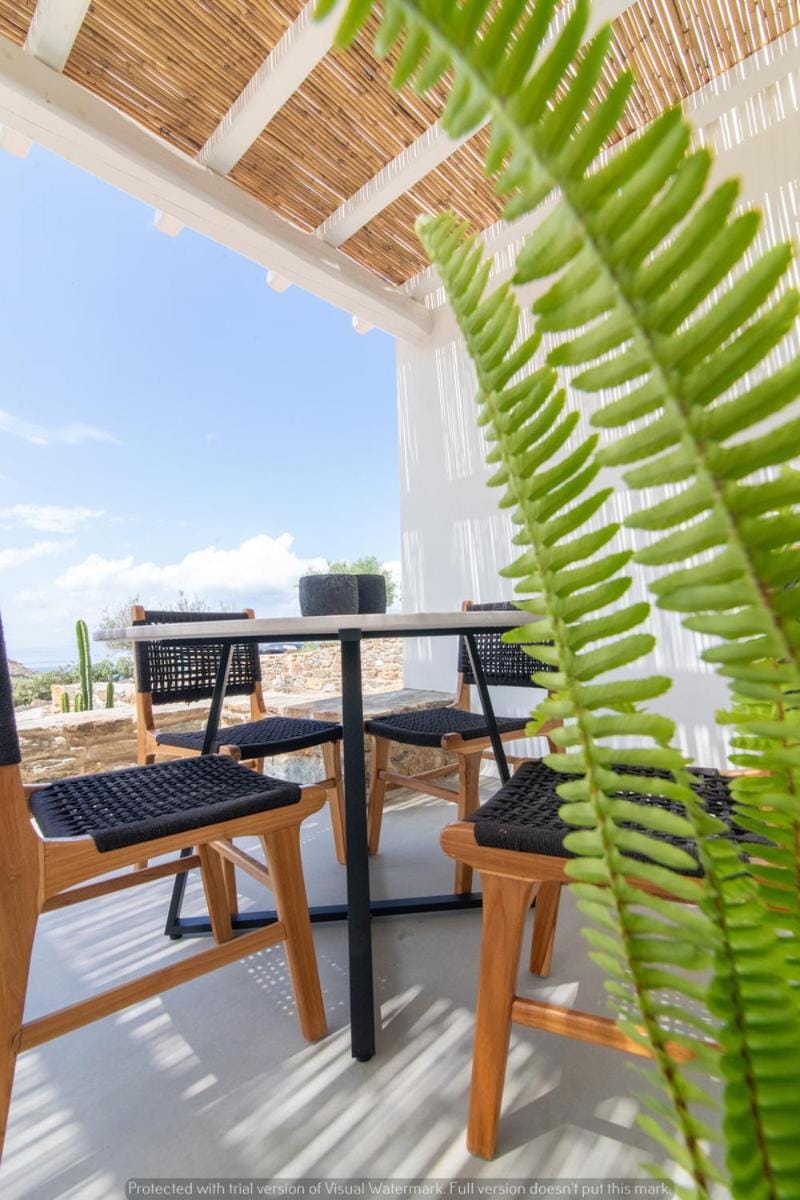 Rockaine Suites Echoes Villa in Decentralized Administration of the Aegean