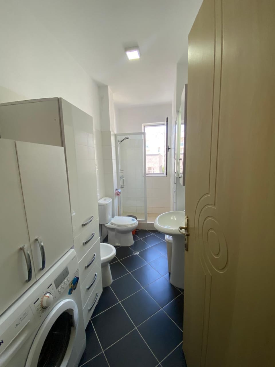 Toilet, Bathroom, washing machine
