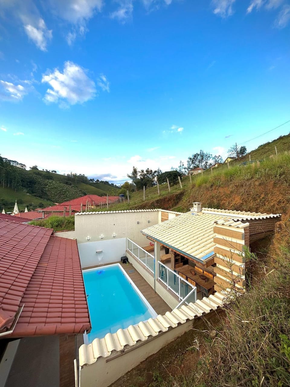 Casa com Piscina em Marmelópolis House in State of São Paulo