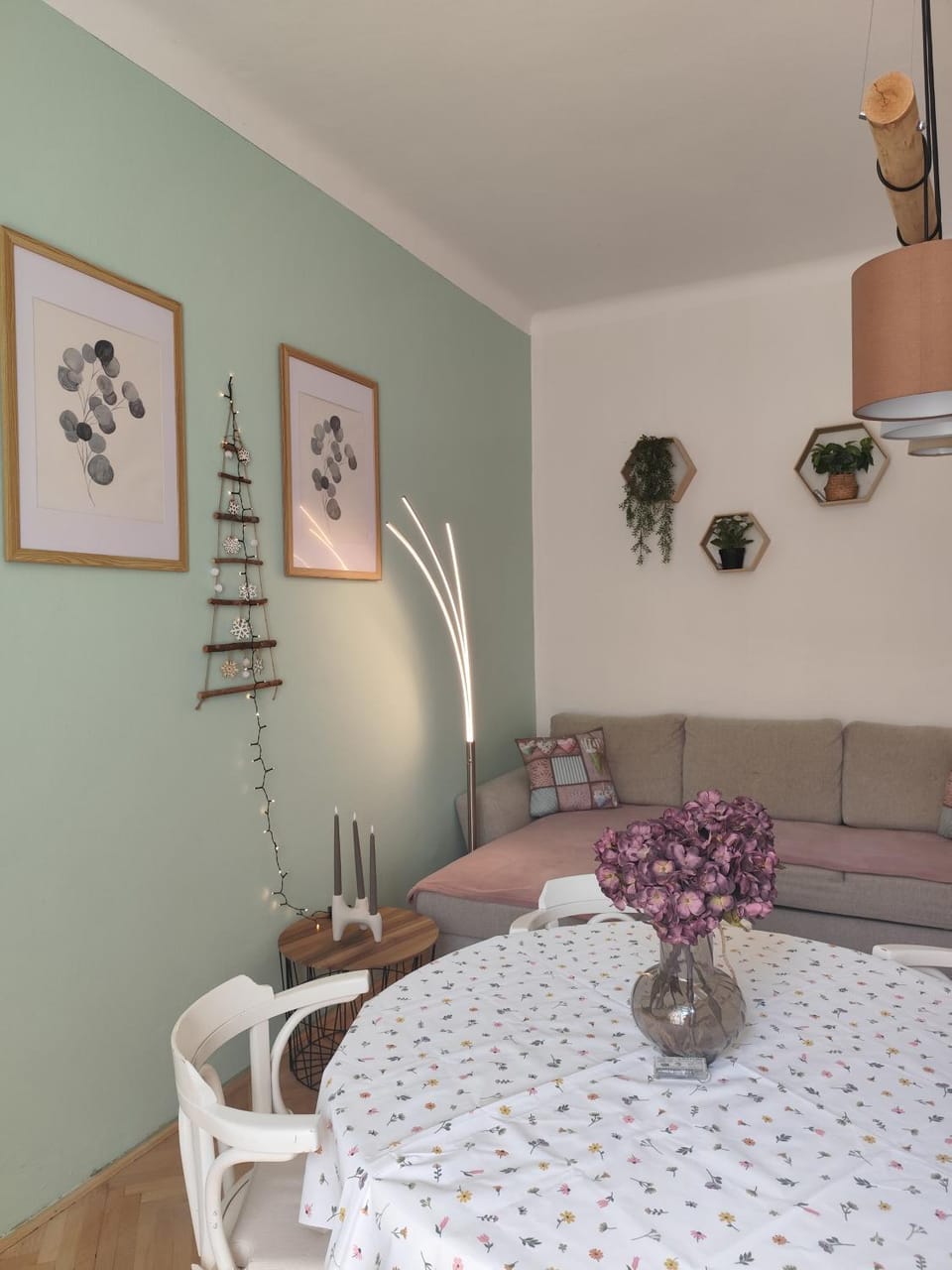 Living room, Seating area, Dining area