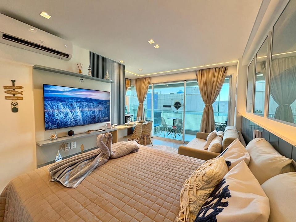 TV and multimedia, Photo of the whole room, Bedroom, air conditioner