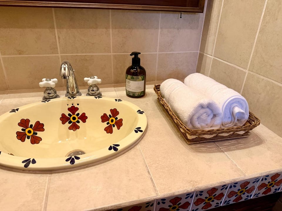 Bathroom, towels
