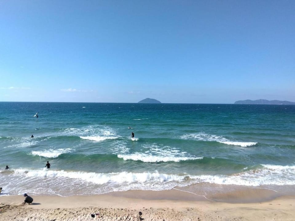 Nearby landmark, Natural landscape