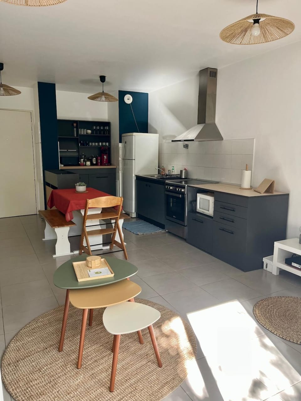 Kitchen or kitchenette, Dining area, oven, stove