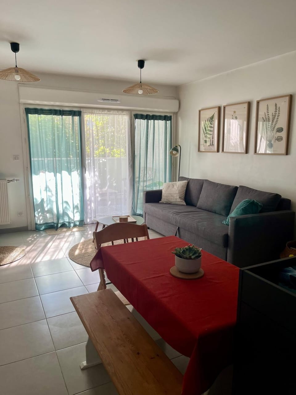 Living room, Seating area, Dining area