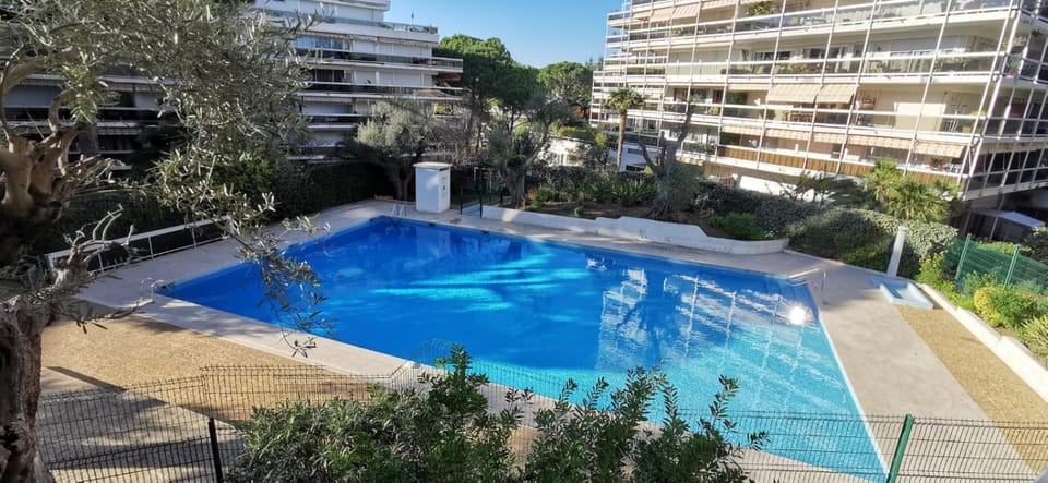 Escale en Méditerranée, swimmingpool, terrace,AC Apartment in Antibes