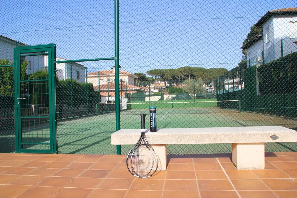 Casa Blava L'Escala B&Q Pool&Tennis Terrace House in L'Escala