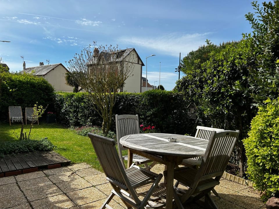 Le Cottage D'Ilona Apartment in Blonville-sur-Mer