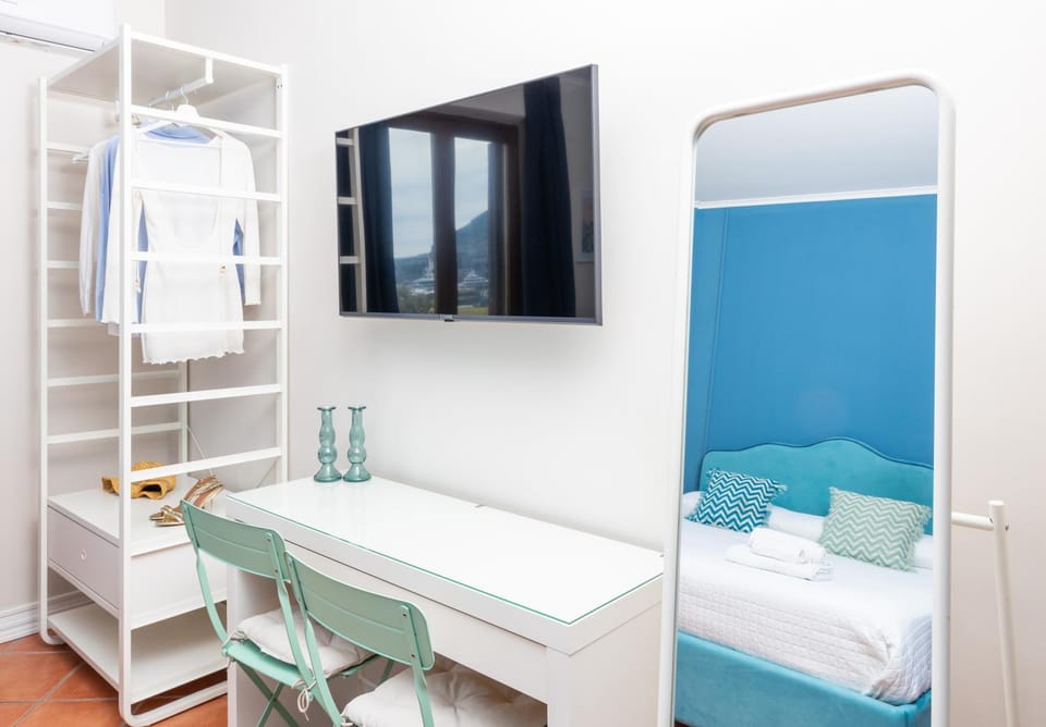 Bed, Photo of the whole room, Bedroom, towels, wardrobe