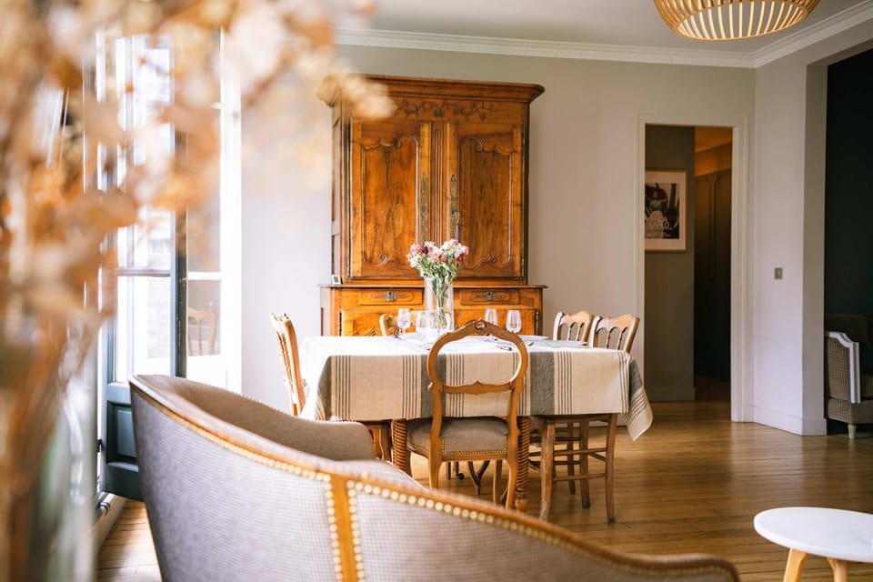 L'Aneto - Charme Balcon Home-cinema Apartment in Paris
