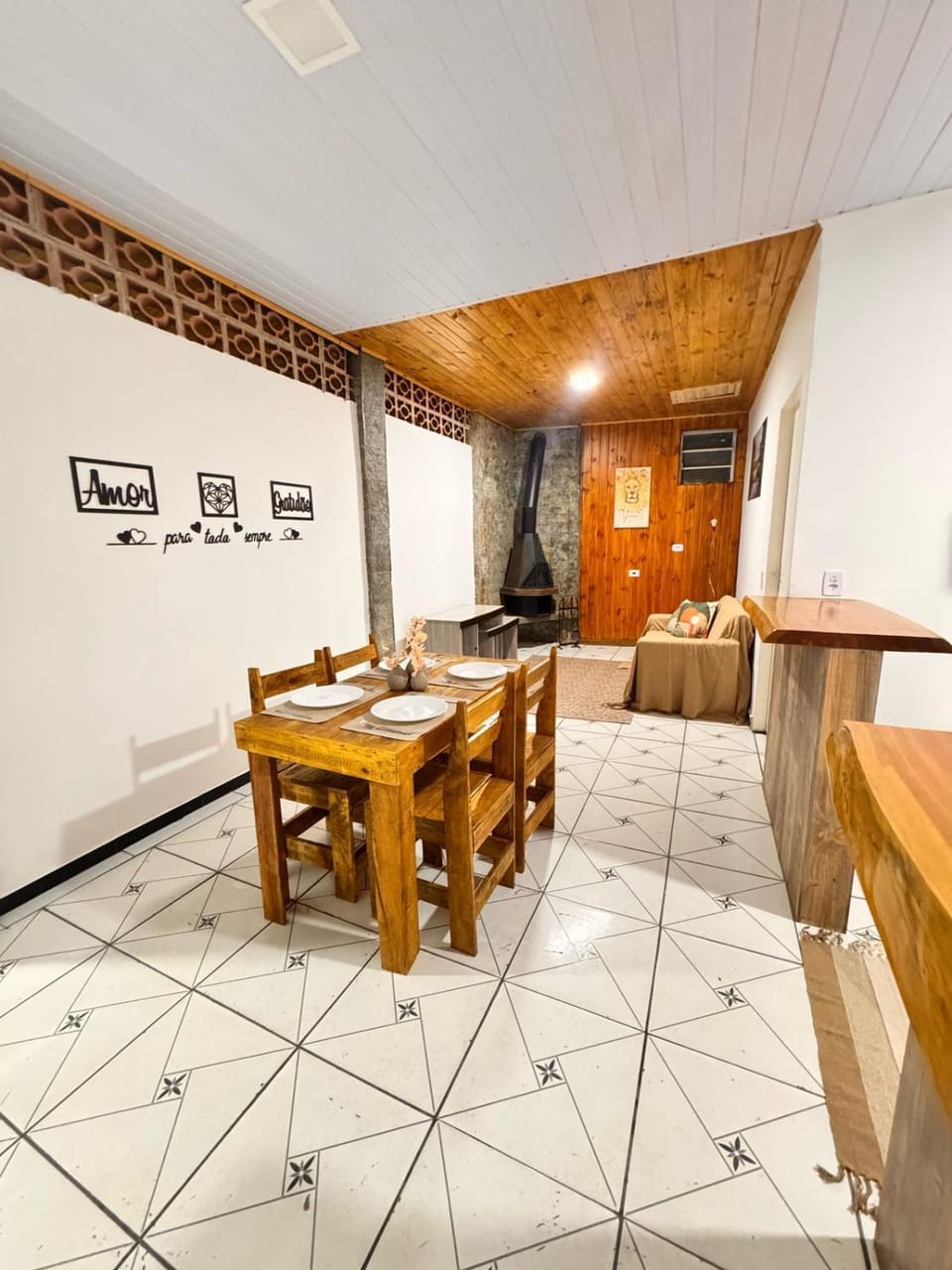 My Yellow House casal conforto Apartment in Campos do Jordão