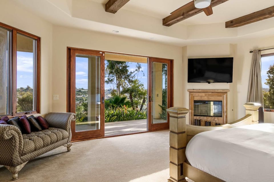 7BR Carlsbad Estate with Pool Firepit & Views House in Carlsbad