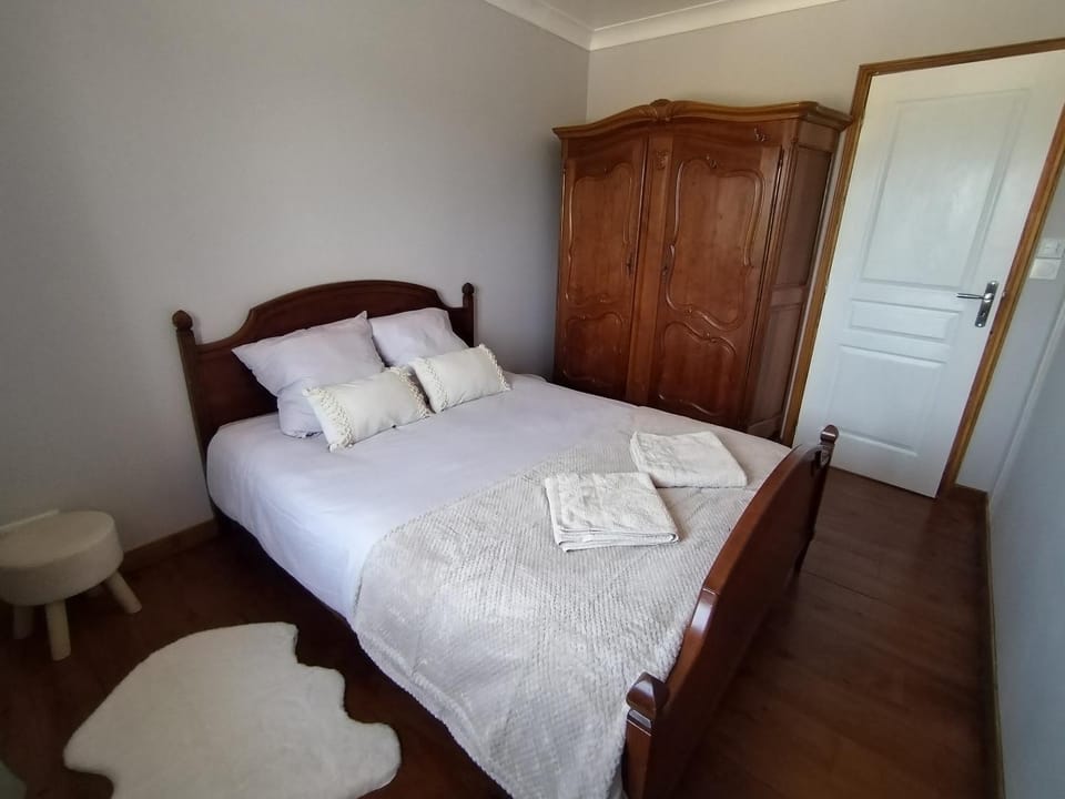 Le clos de bourdeilles chambre 3 avec wifi Bed and Breakfast in Nouvelle-Aquitaine