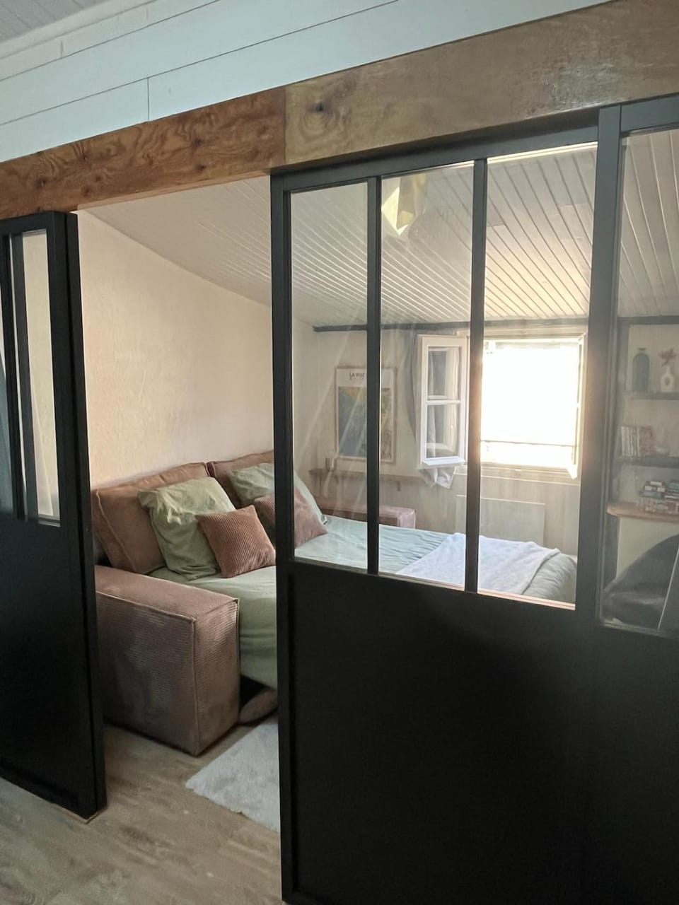 Living room, Seating area
