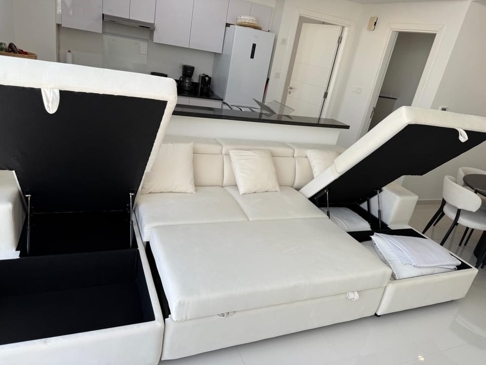 Superbe appartement à Damac Hills 2 Apartment in Dubai