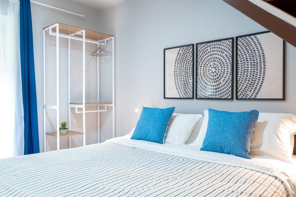 Bed, Photo of the whole room, Bedroom, wardrobe