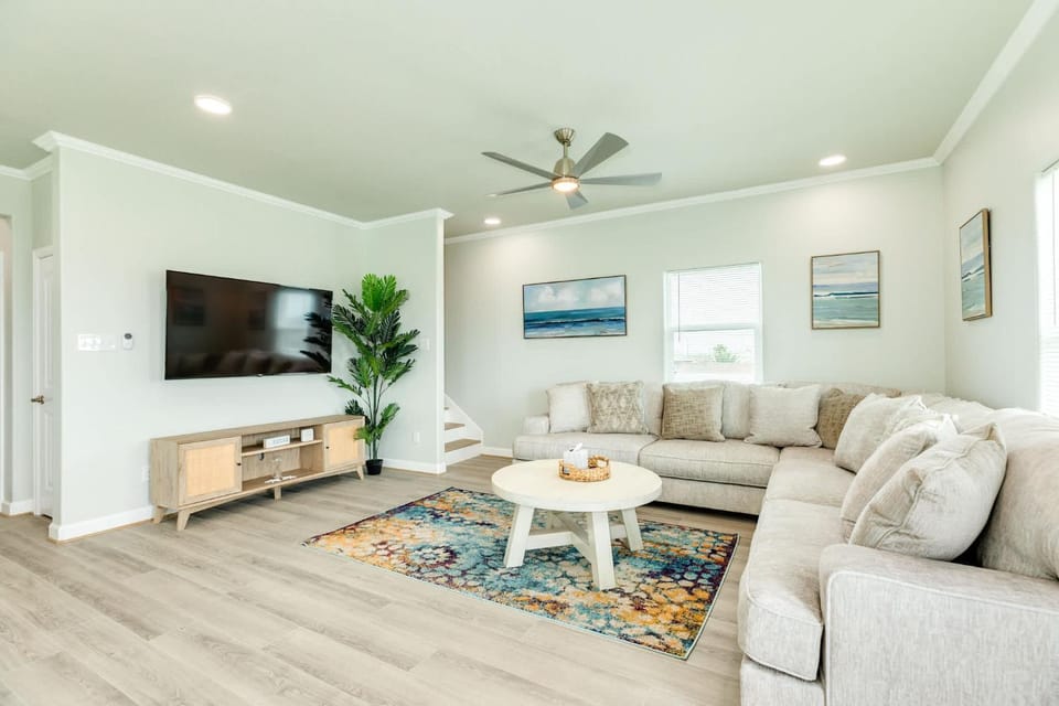 Ocean Views Jetty Access & Family Fun House in Surfside Beach