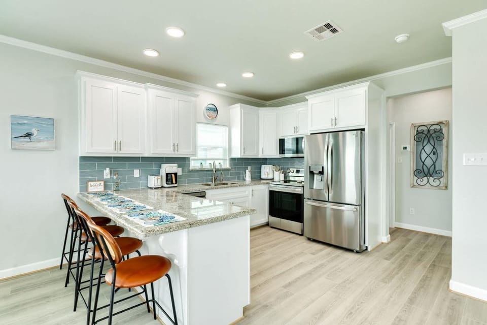 Ocean Views Jetty Access & Family Fun House in Surfside Beach