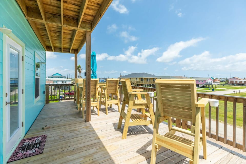 Ocean Views Jetty Access & Family Fun House in Surfside Beach