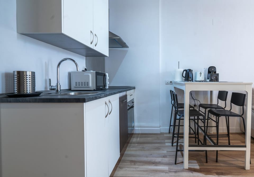 Kitchen or kitchenette