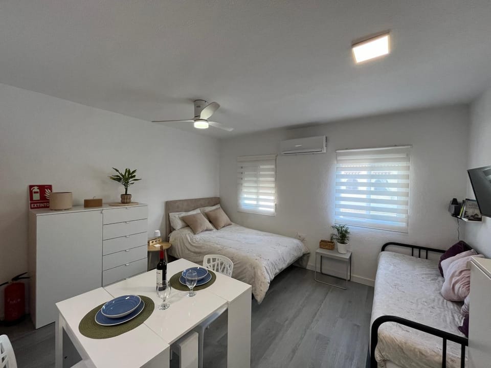 Living room, Dining area, Bedroom