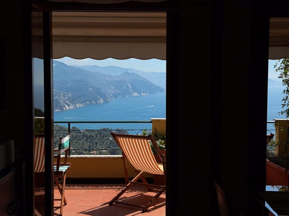 Day, Natural landscape, View (from property/room), Balcony/Terrace, Dining area, Sea view