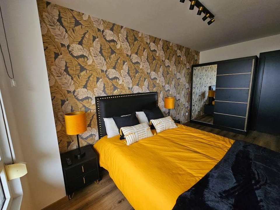 Bed, Bedroom, wardrobe