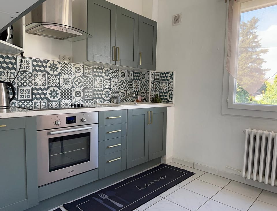 Appartement Lumineux avec Balcon Apartment in Carpentras